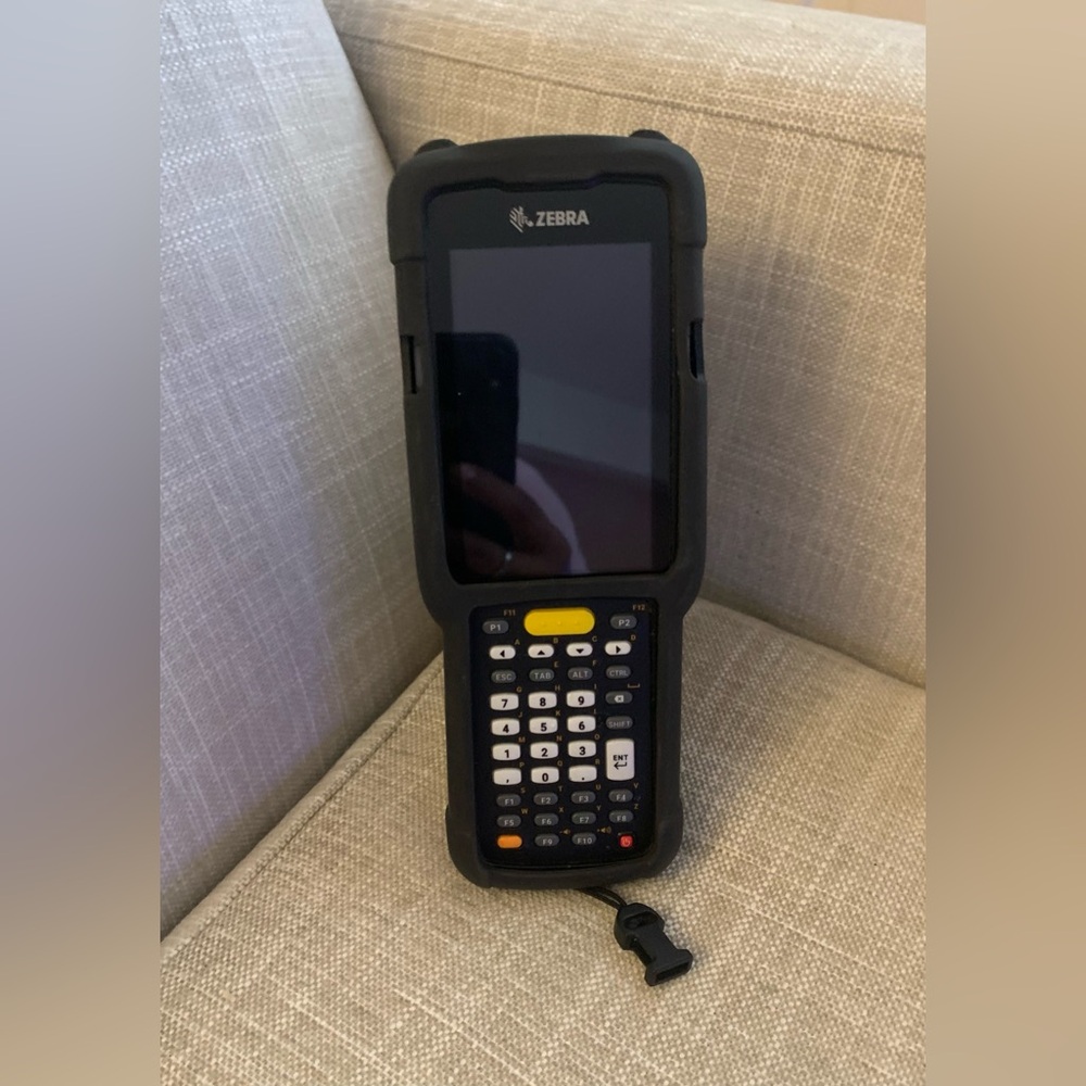 Zebra MC330K-G13HA3US01 Barcode Scanner Mobile Computer - Picture 2 of 10